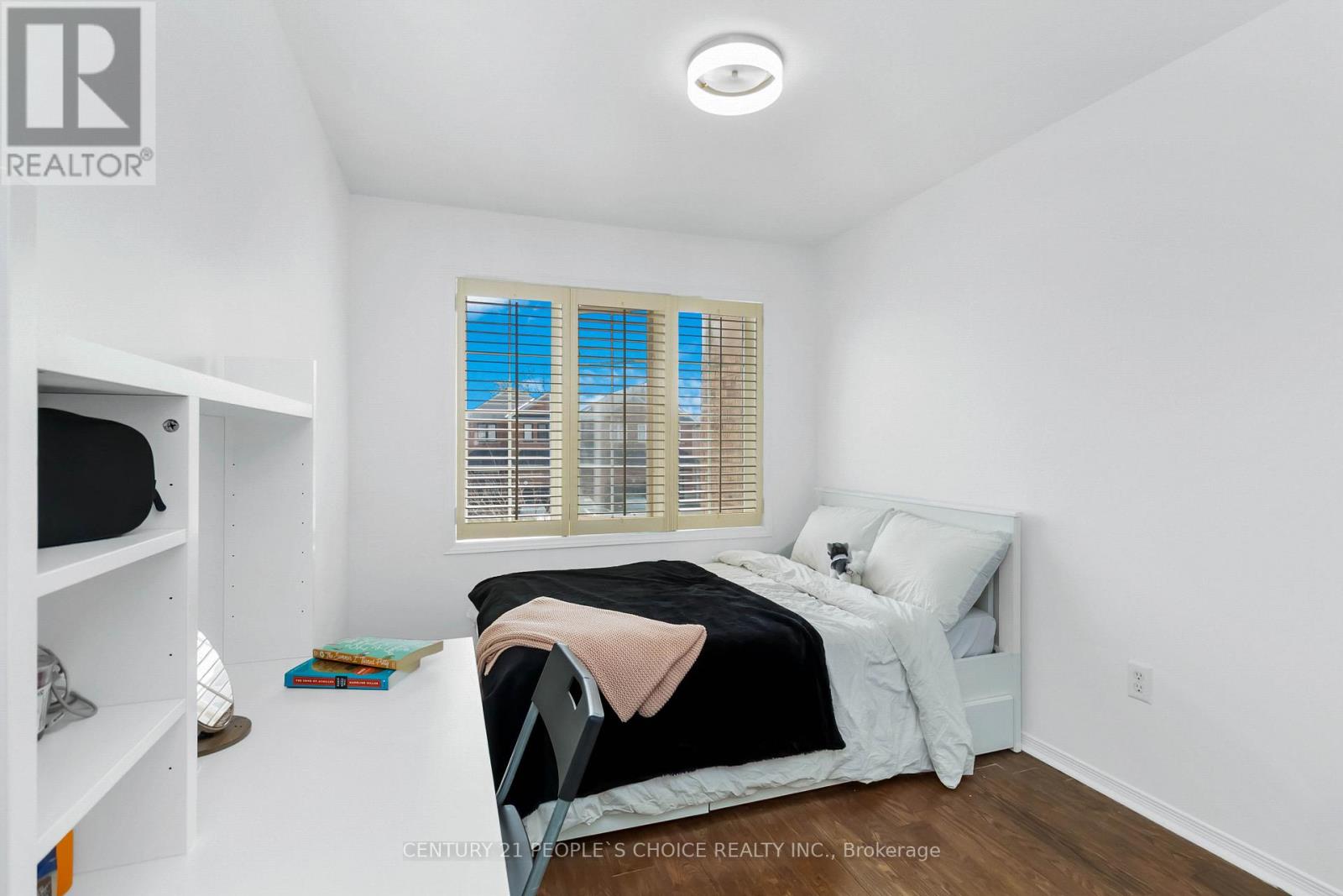 2145 REDSTONE CRESCENT - 23