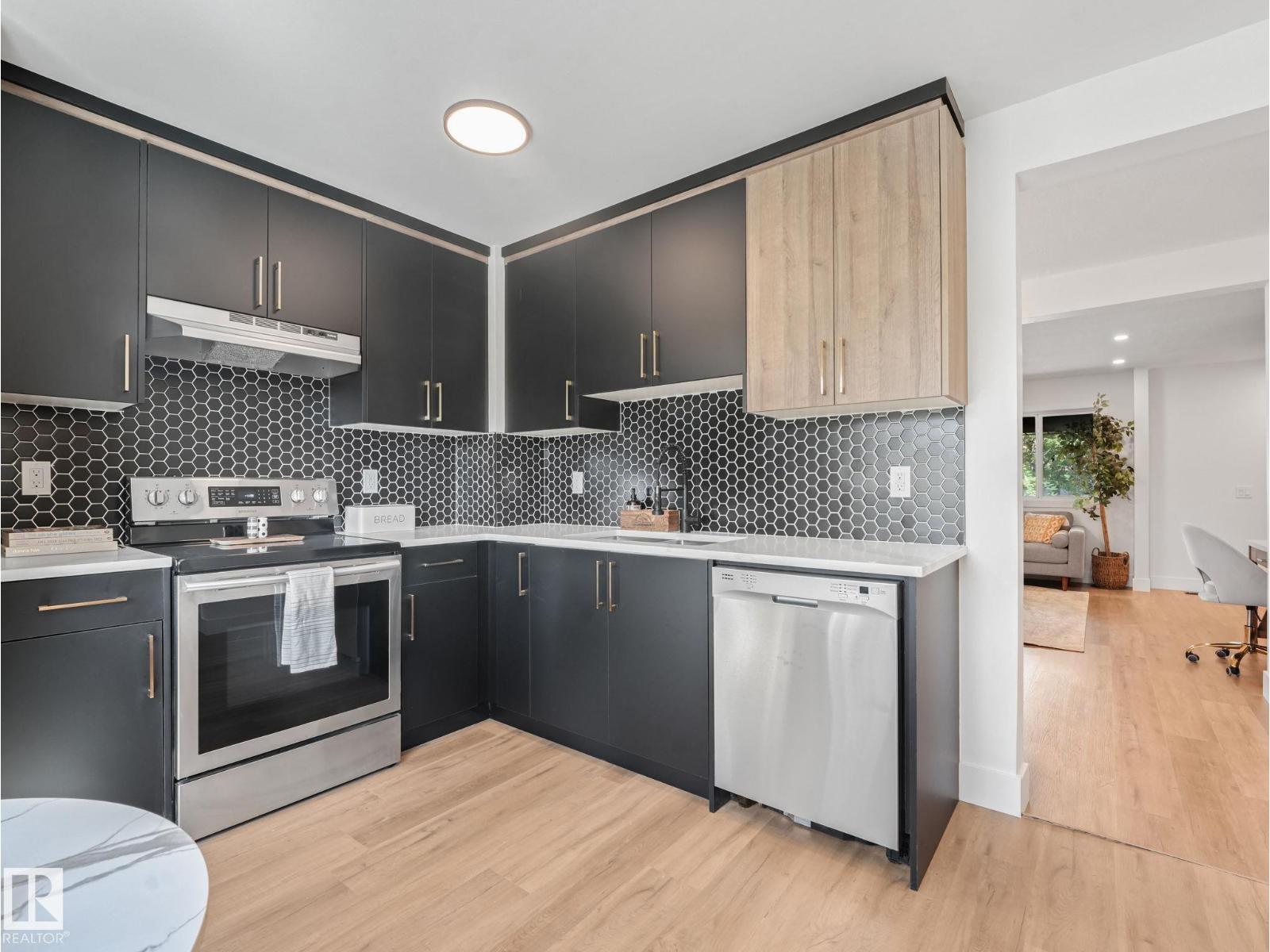 #10 13833 30 ST NW - 7