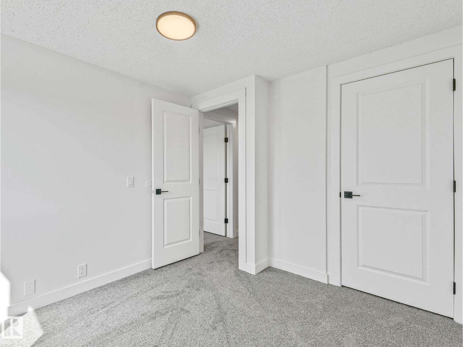 #10 13833 30 ST NW - 19