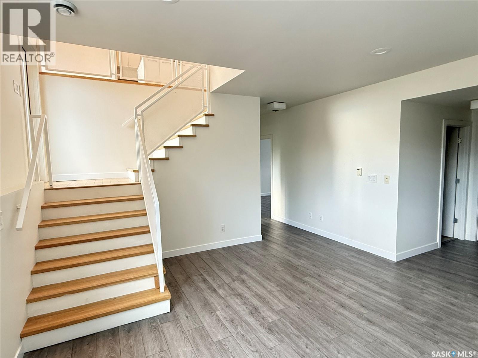 926 Wilkins COURT - 18