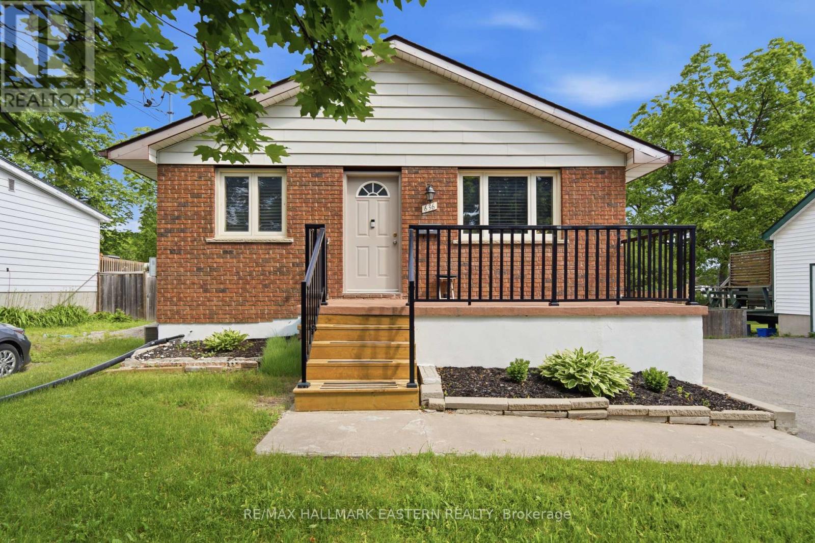 636 FRANK STREET - 1