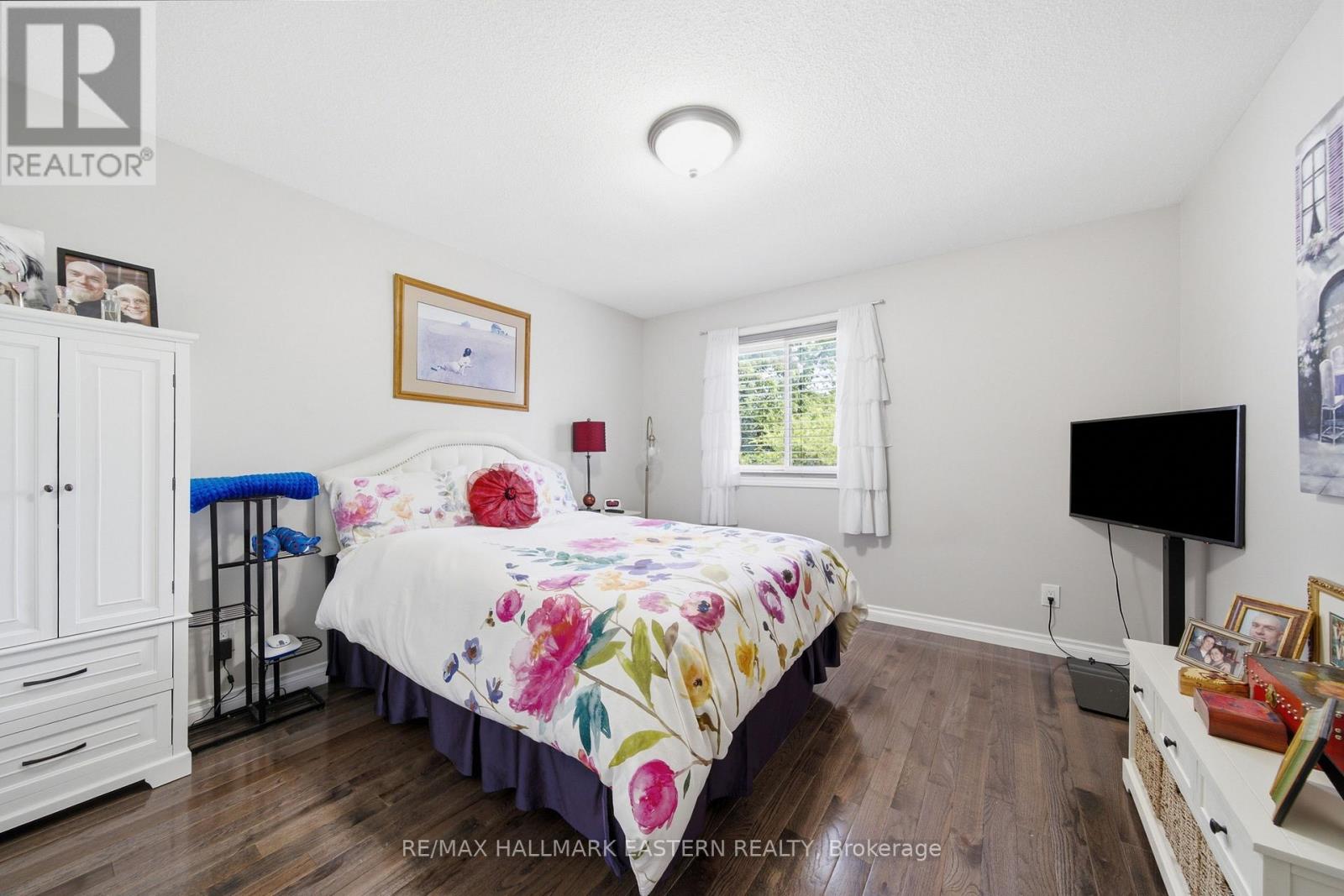 636 FRANK STREET - 12