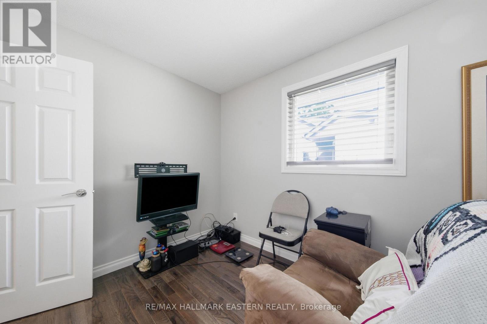 636 FRANK STREET - 16