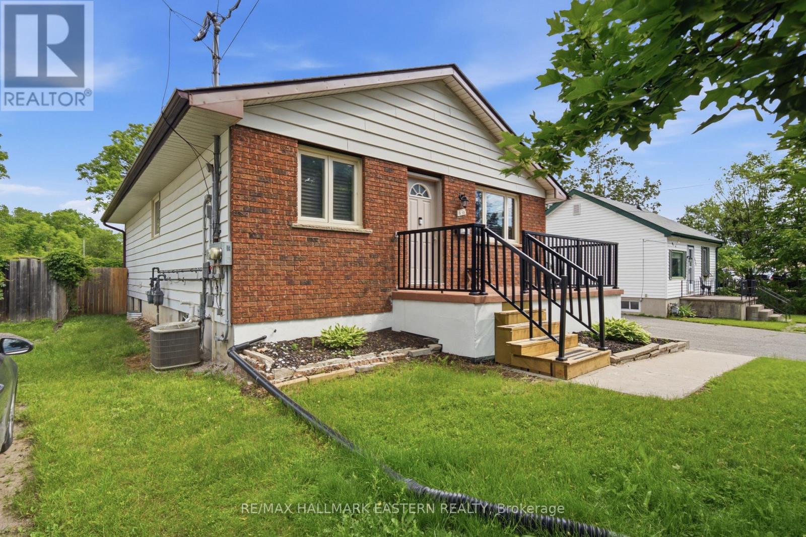 636 FRANK STREET - 2