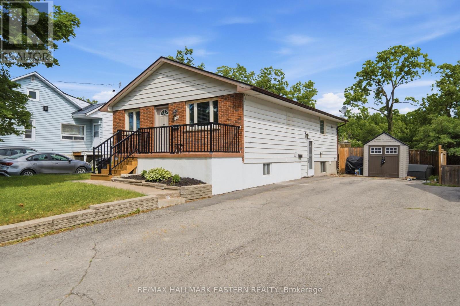636 FRANK STREET - 23