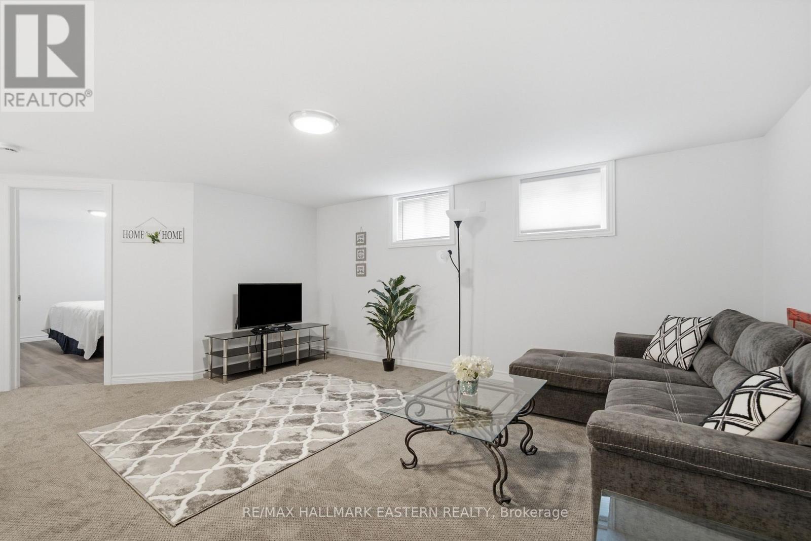 636 FRANK STREET - 28