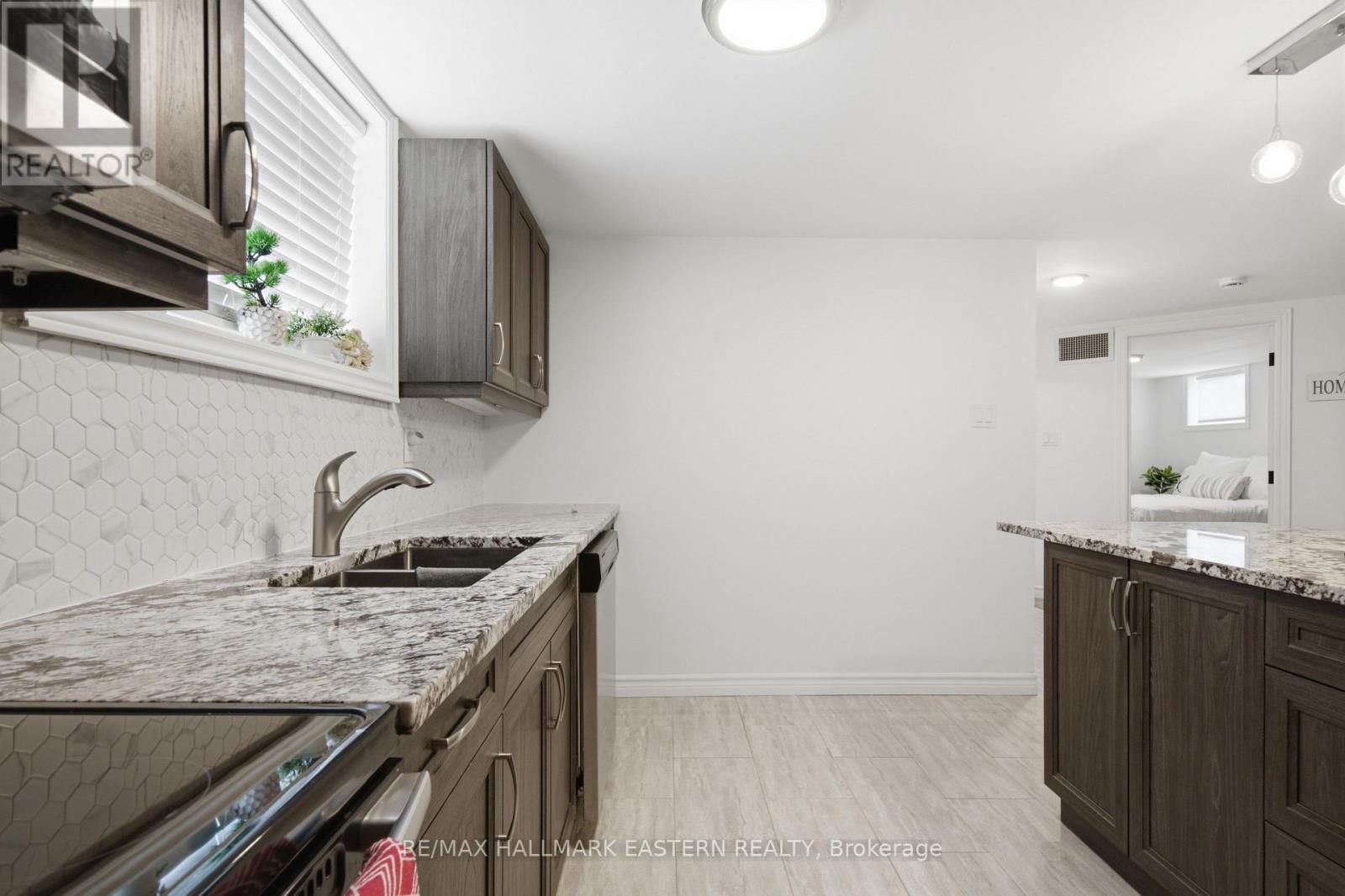 636 FRANK STREET - 34