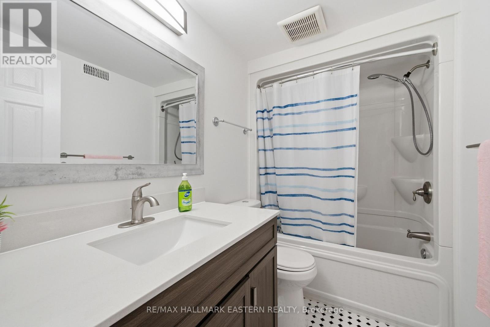 636 FRANK STREET - 39