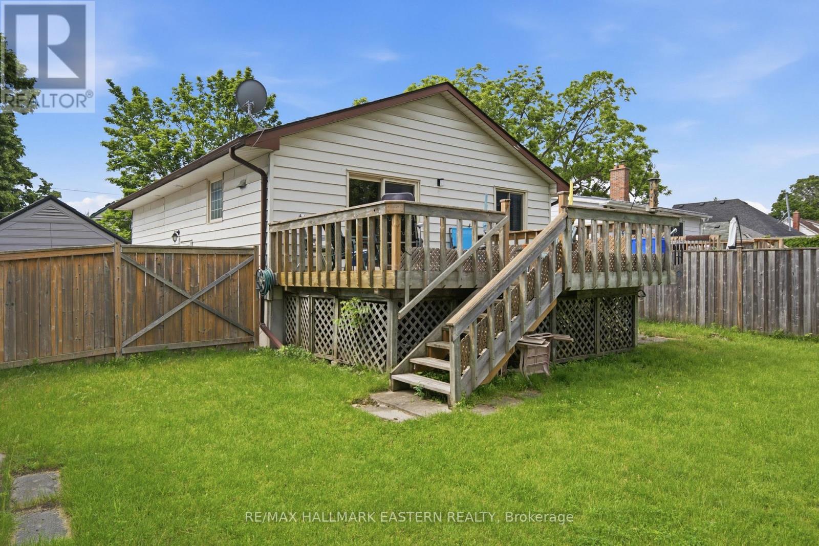 636 FRANK STREET - 43
