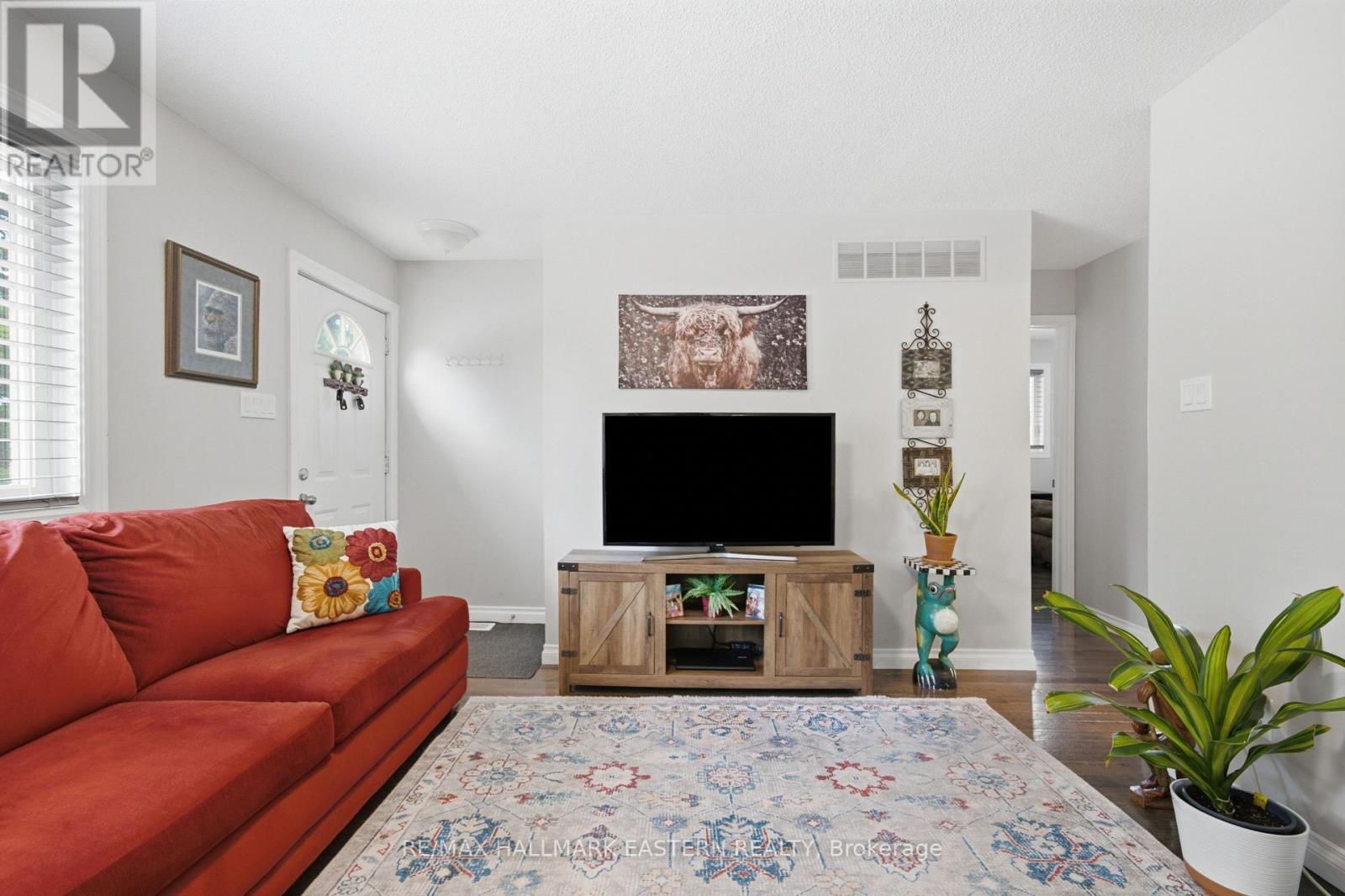 636 FRANK STREET - 6
