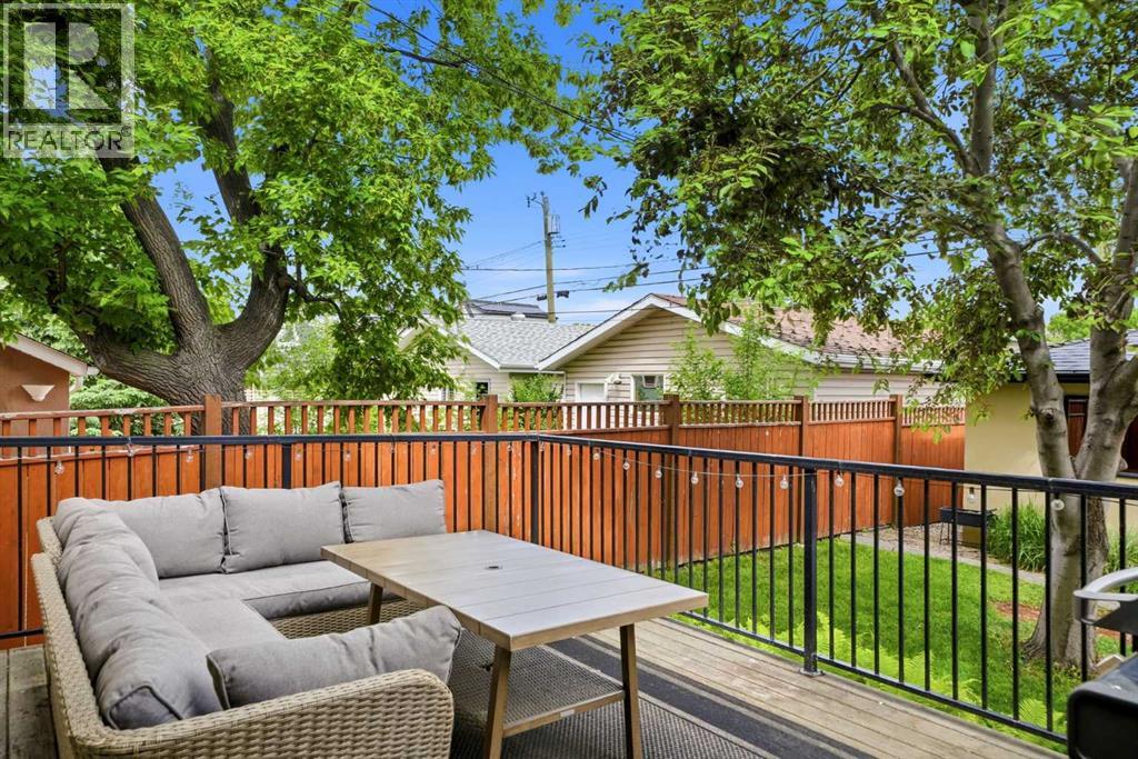 612 19 Avenue NW — photo 31