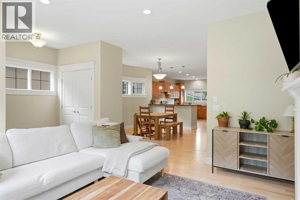 612 19 Avenue NW - photo 5