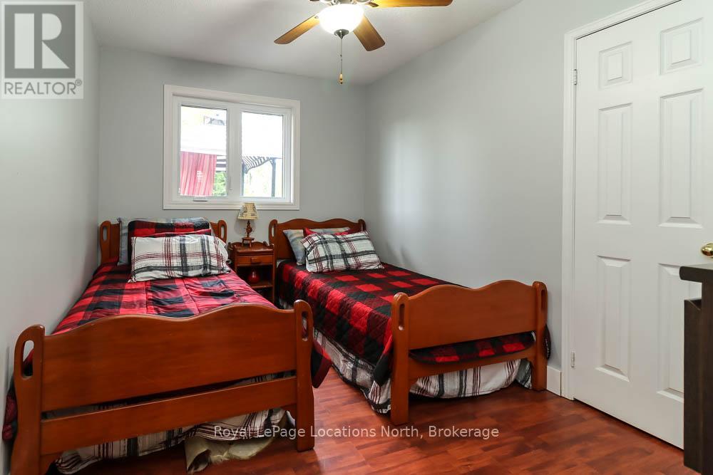 16 WOOD AVENUE - 19