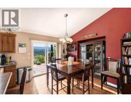 Family room - 10910 Velda Road, Lake Country, BC V4V1W7 Photo 6