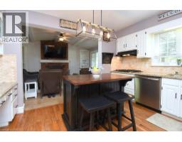 Family room - 24 Shaw Street, Caledonia, ON N3W1K2 Photo 13