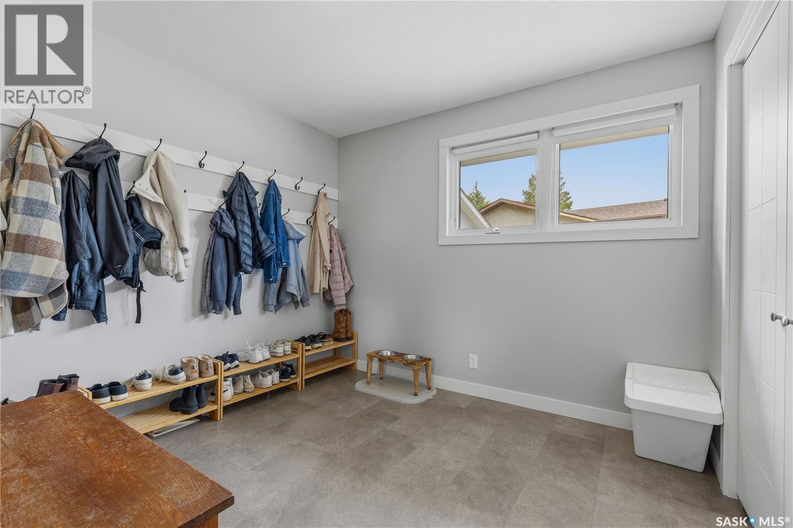 102 Plaxton PLACE — photo 22