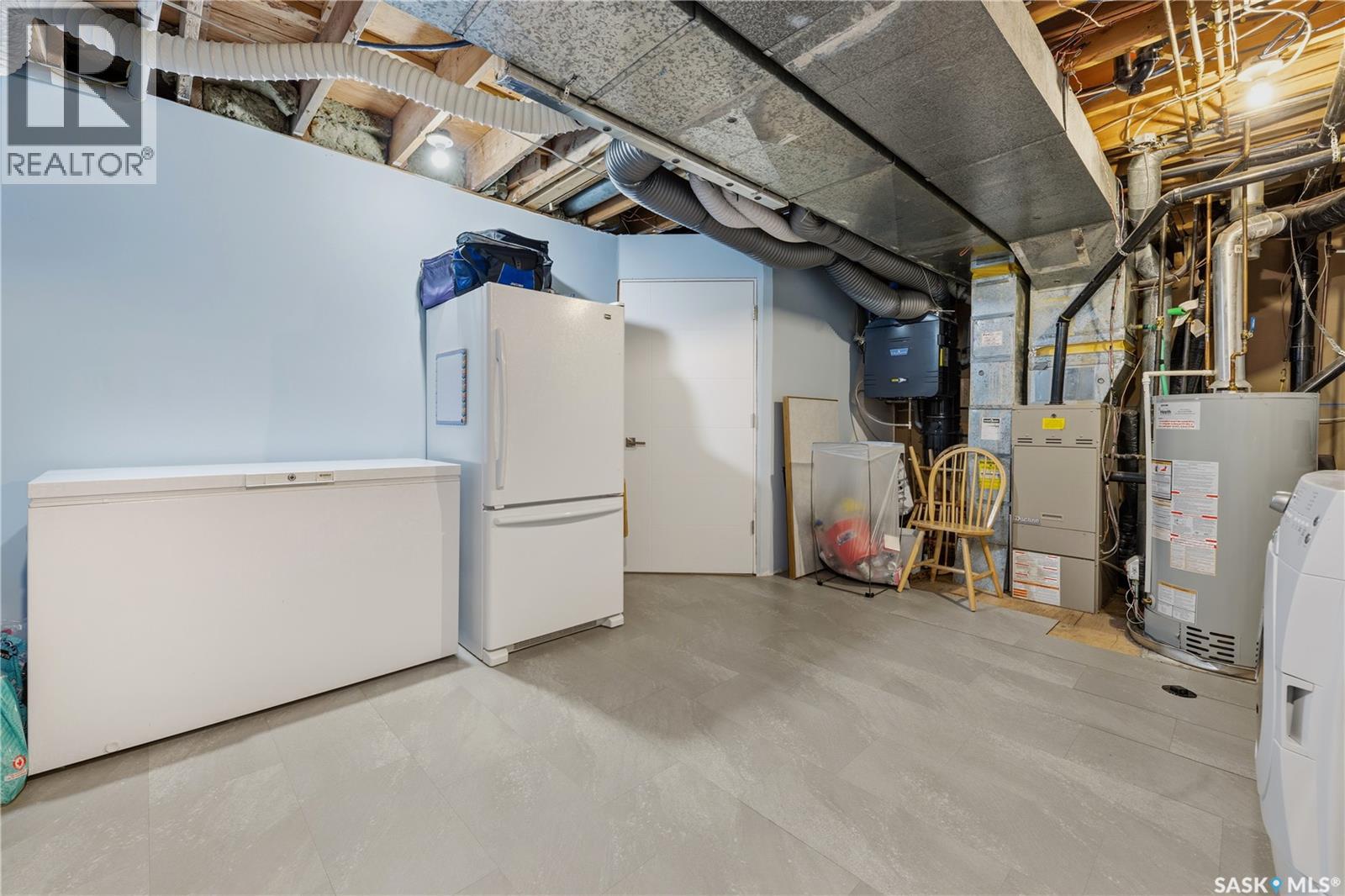 102 Plaxton PLACE — photo 39