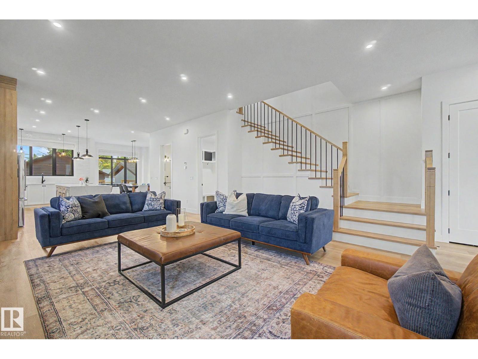 14711 88 AV NW - 12