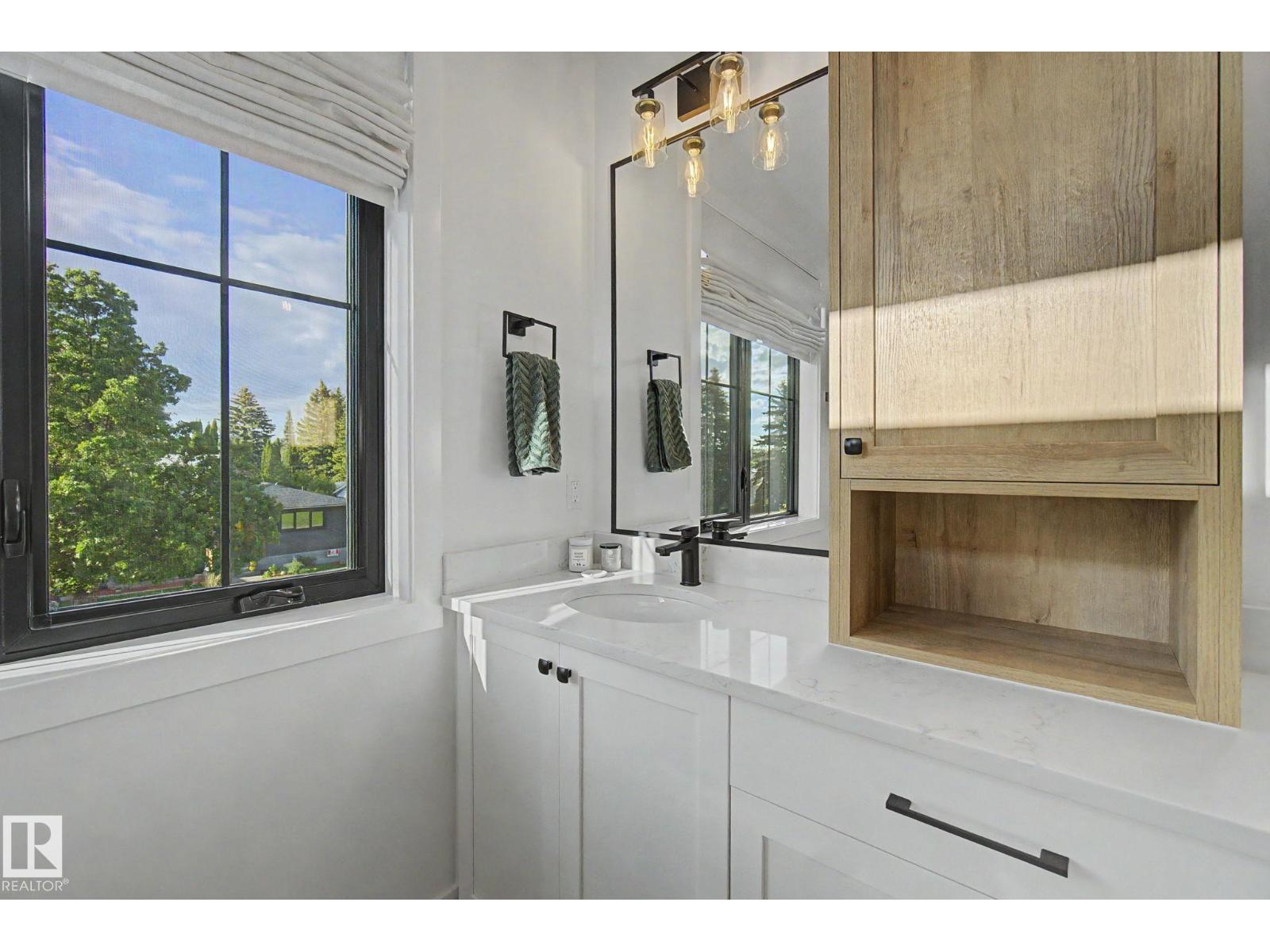 14711 88 AV NW - 21