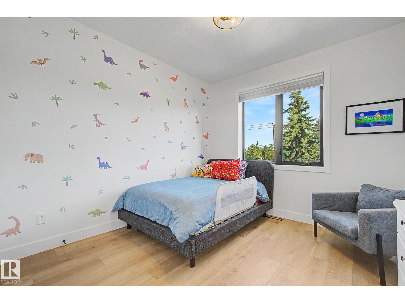 14711 88 AV NW - 22