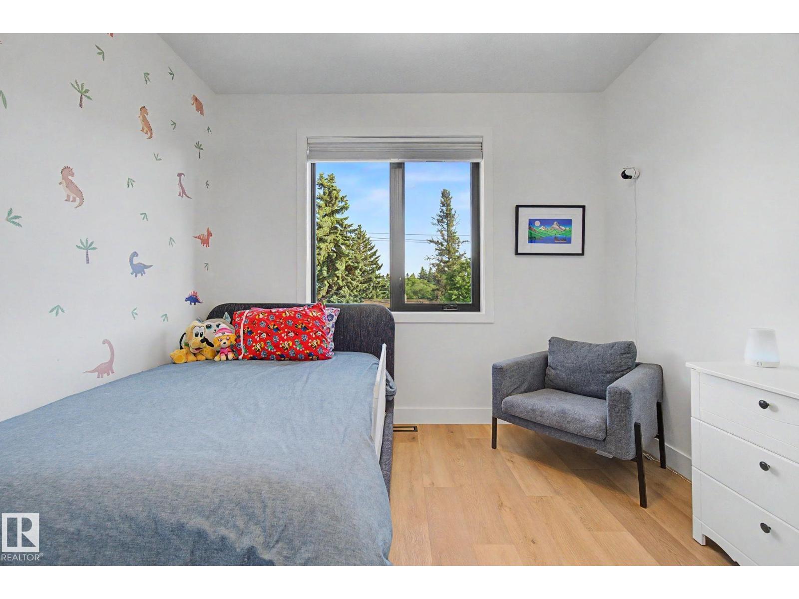 14711 88 AV NW - 23
