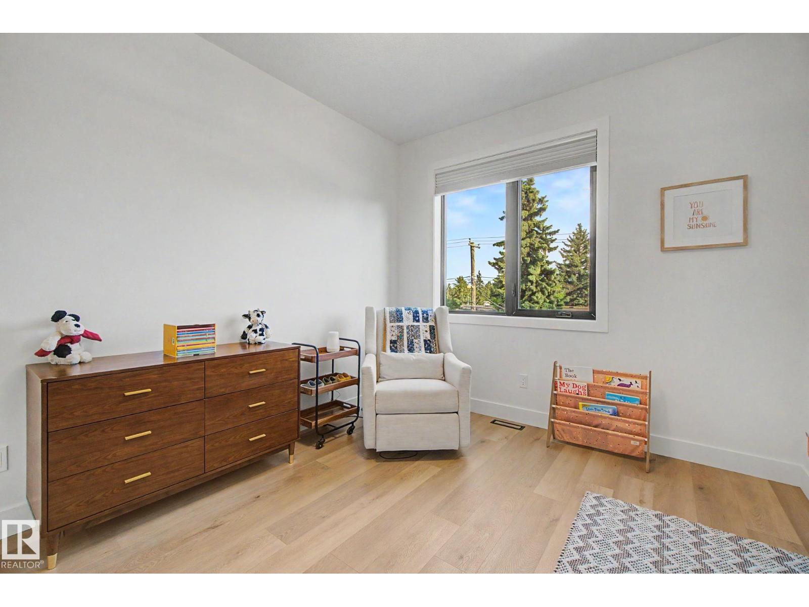 14711 88 AV NW - 26