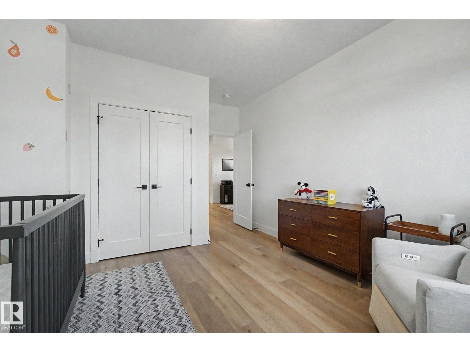 14711 88 AV NW - 27