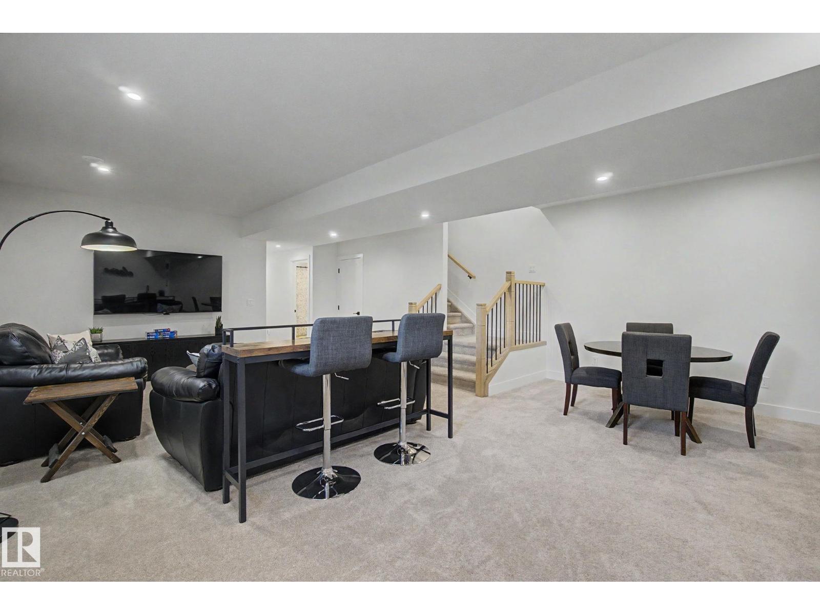 14711 88 AV NW - 35