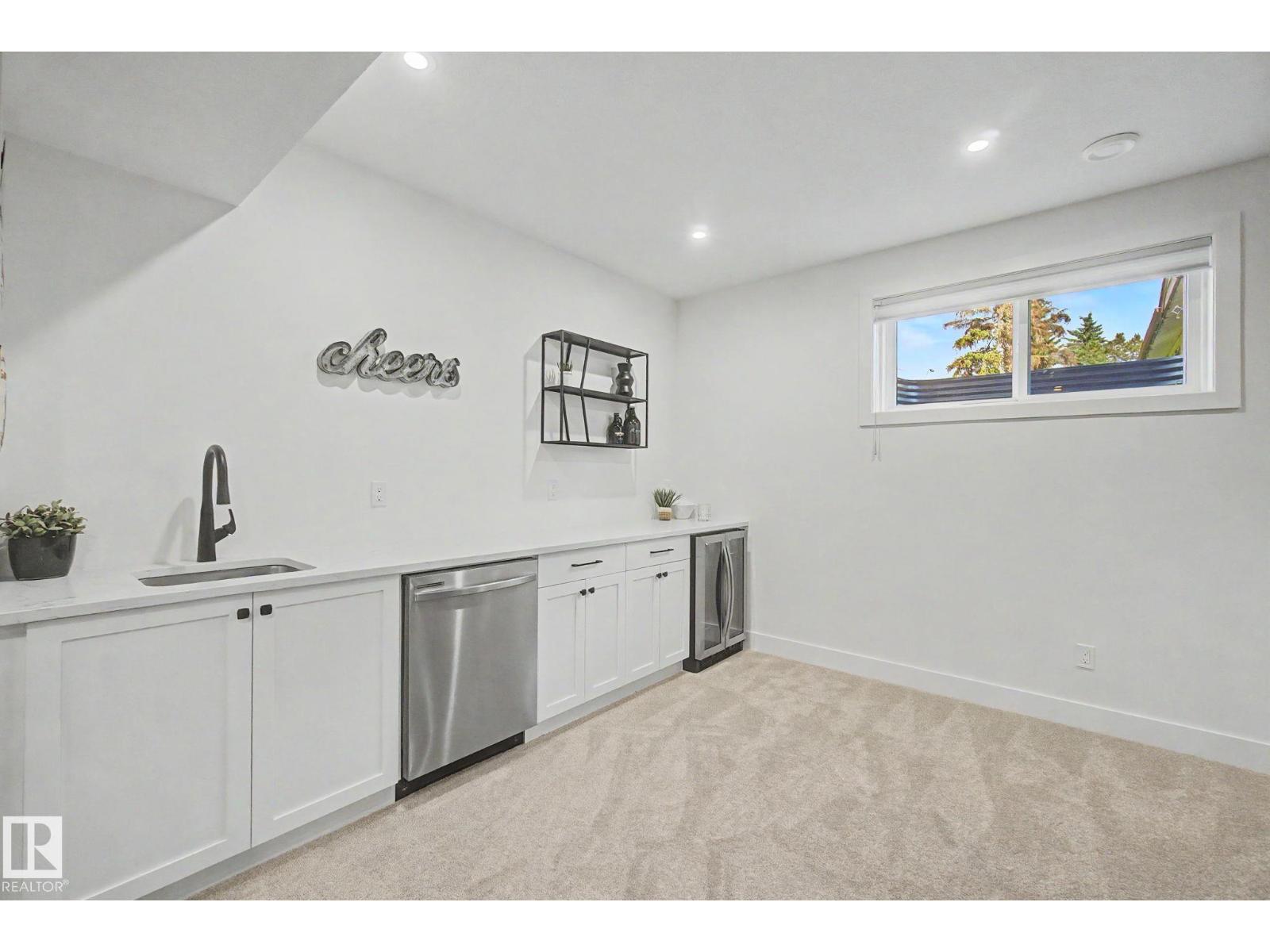 14711 88 AV NW - 36