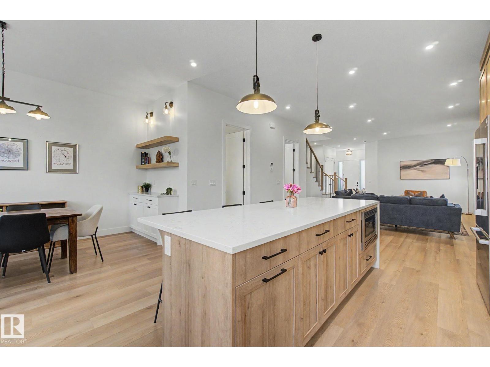 14711 88 AV NW - 5