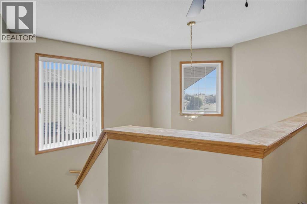 88 Willowbrook Crescent NW — photo 21