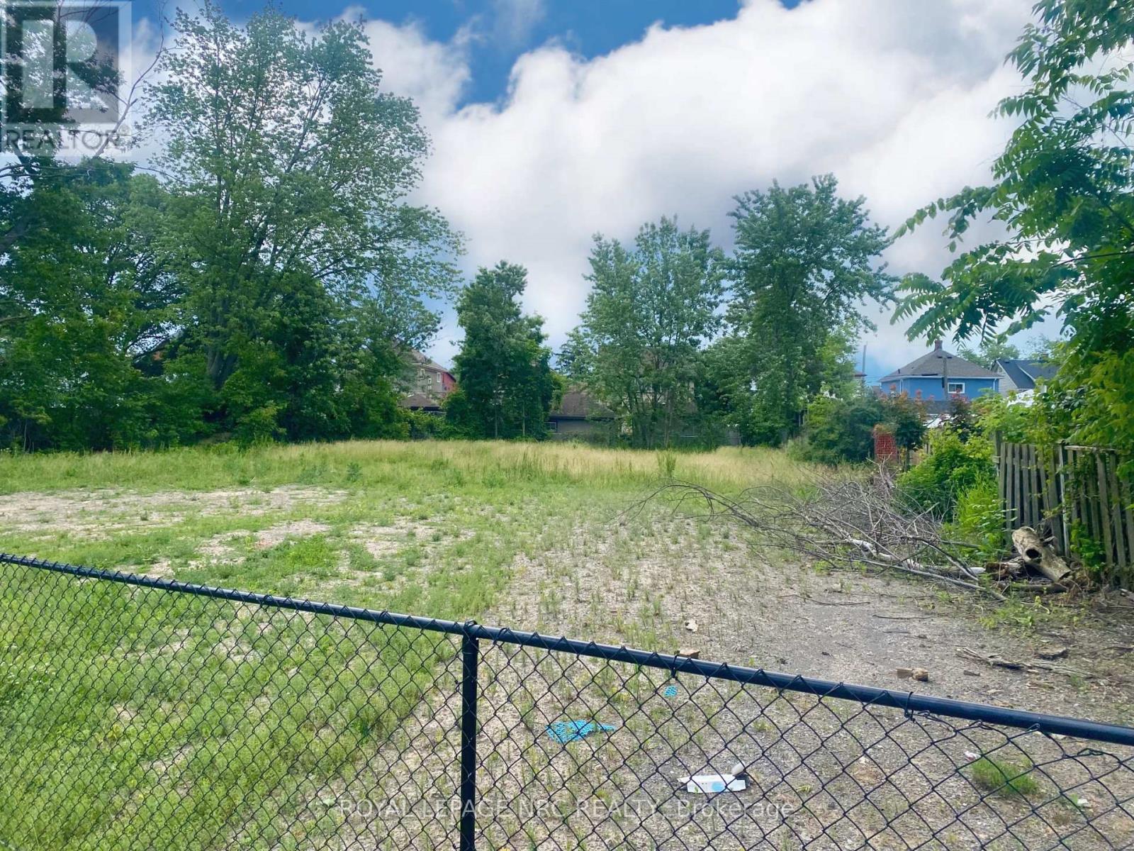 45 RIVERSIDE DRIVE, Welland (Broadway) — photo 2