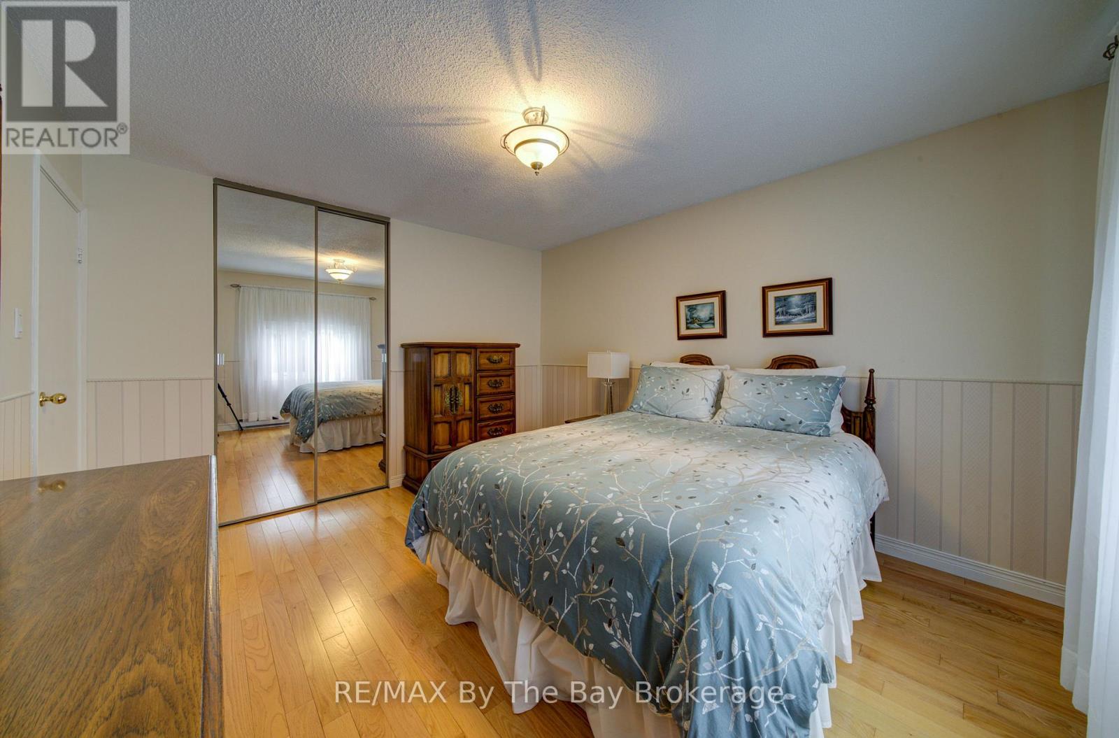 93 FREDERICK DR S/S DRIVE - 19