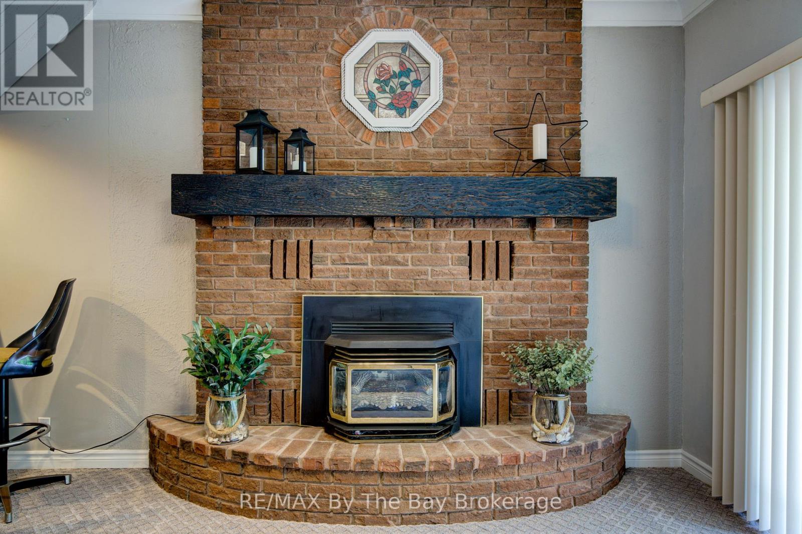 93 FREDERICK DR S/S DRIVE - 28