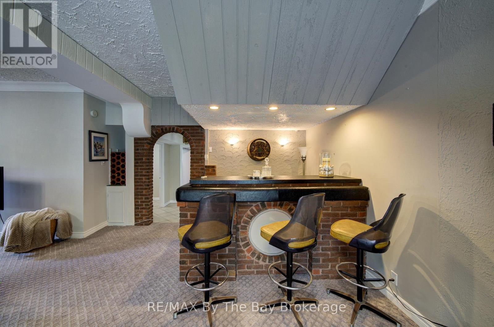 93 FREDERICK DR S/S DRIVE - 30