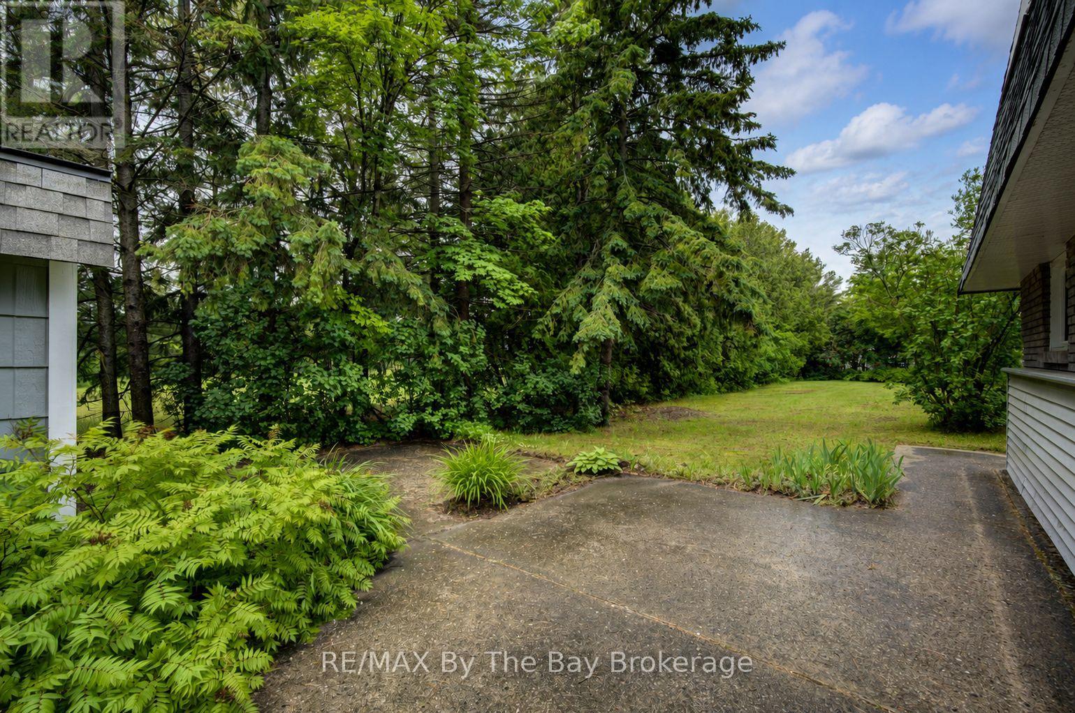 93 FREDERICK DR S/S DRIVE - 38
