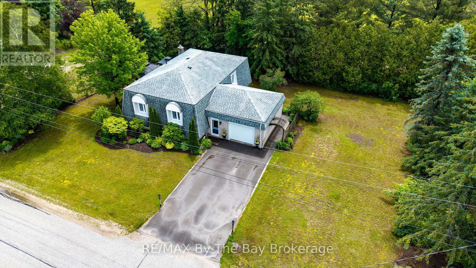 93 FREDERICK DR S/S DRIVE - 43