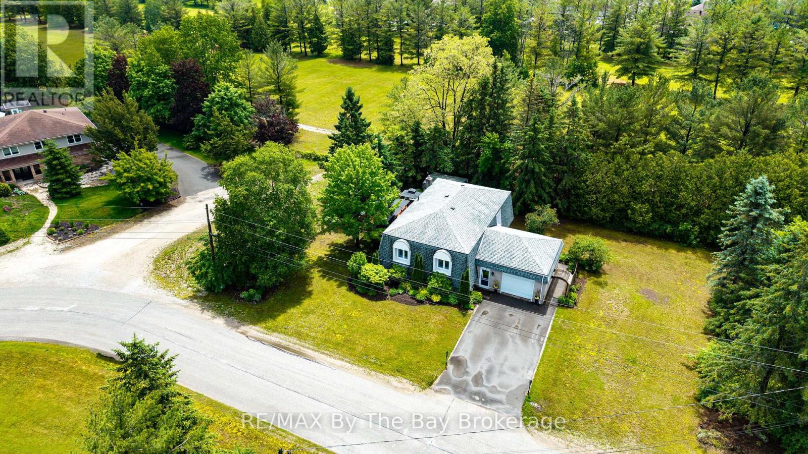 93 FREDERICK DR S/S DRIVE - 46