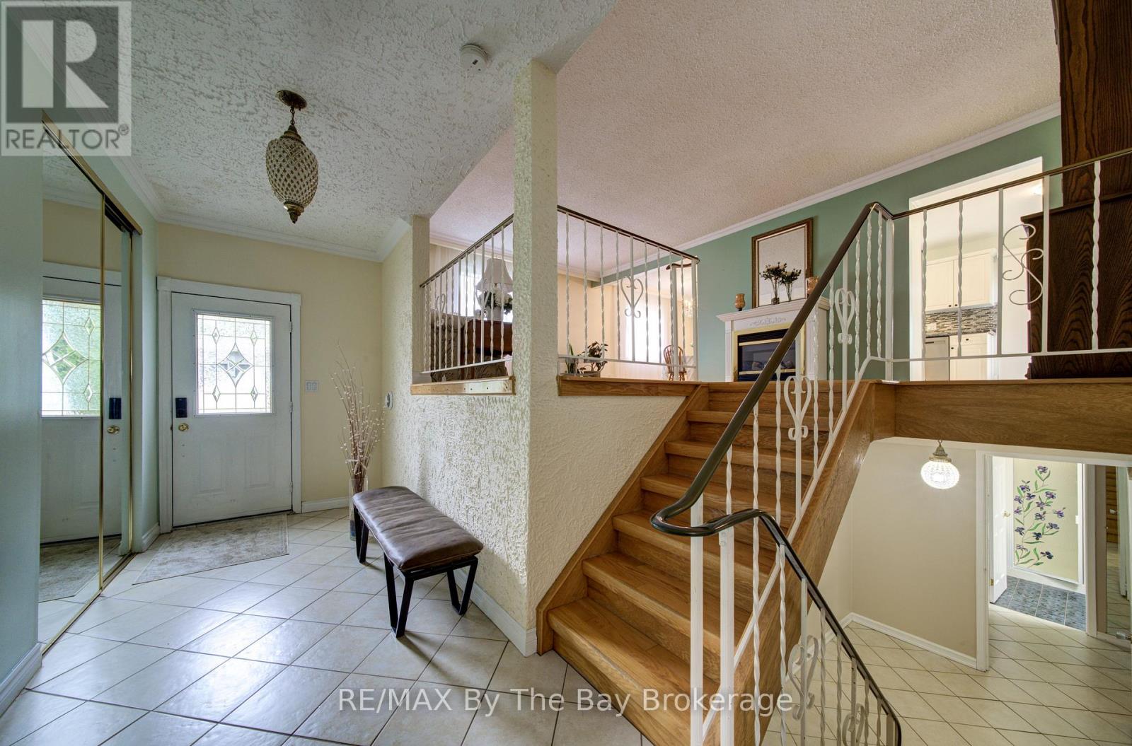 93 FREDERICK DR S/S DRIVE - 8