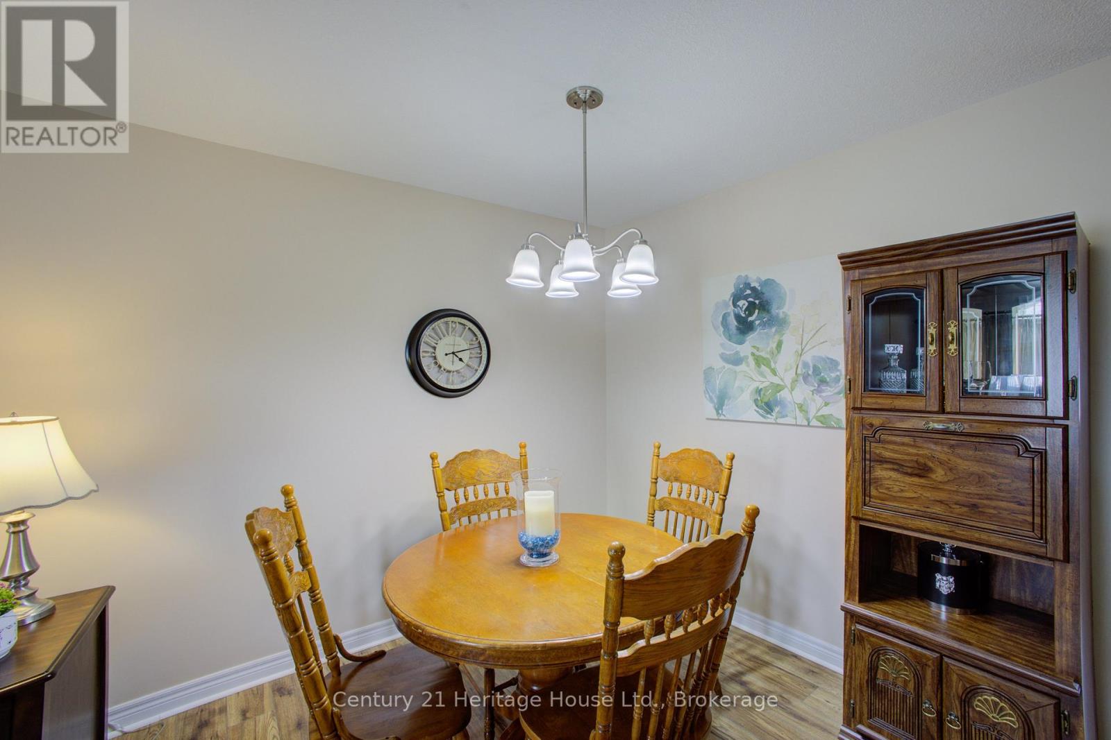 467 WILLIAM STREET N - Image 11