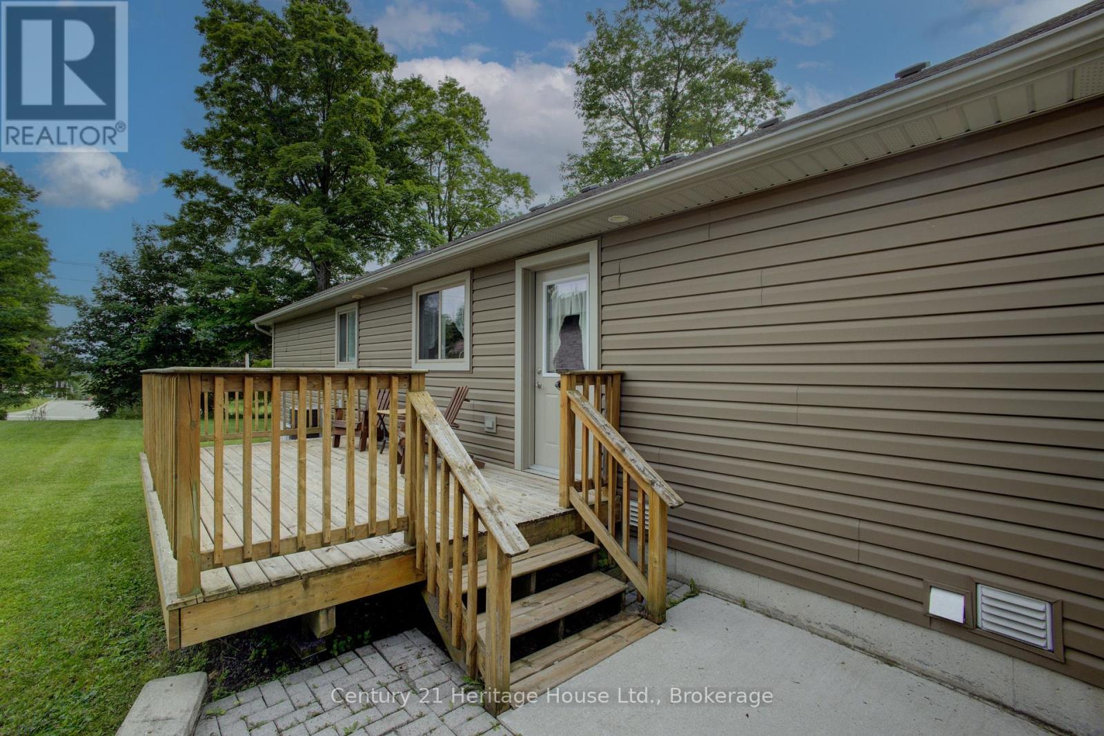 467 WILLIAM STREET N - 36