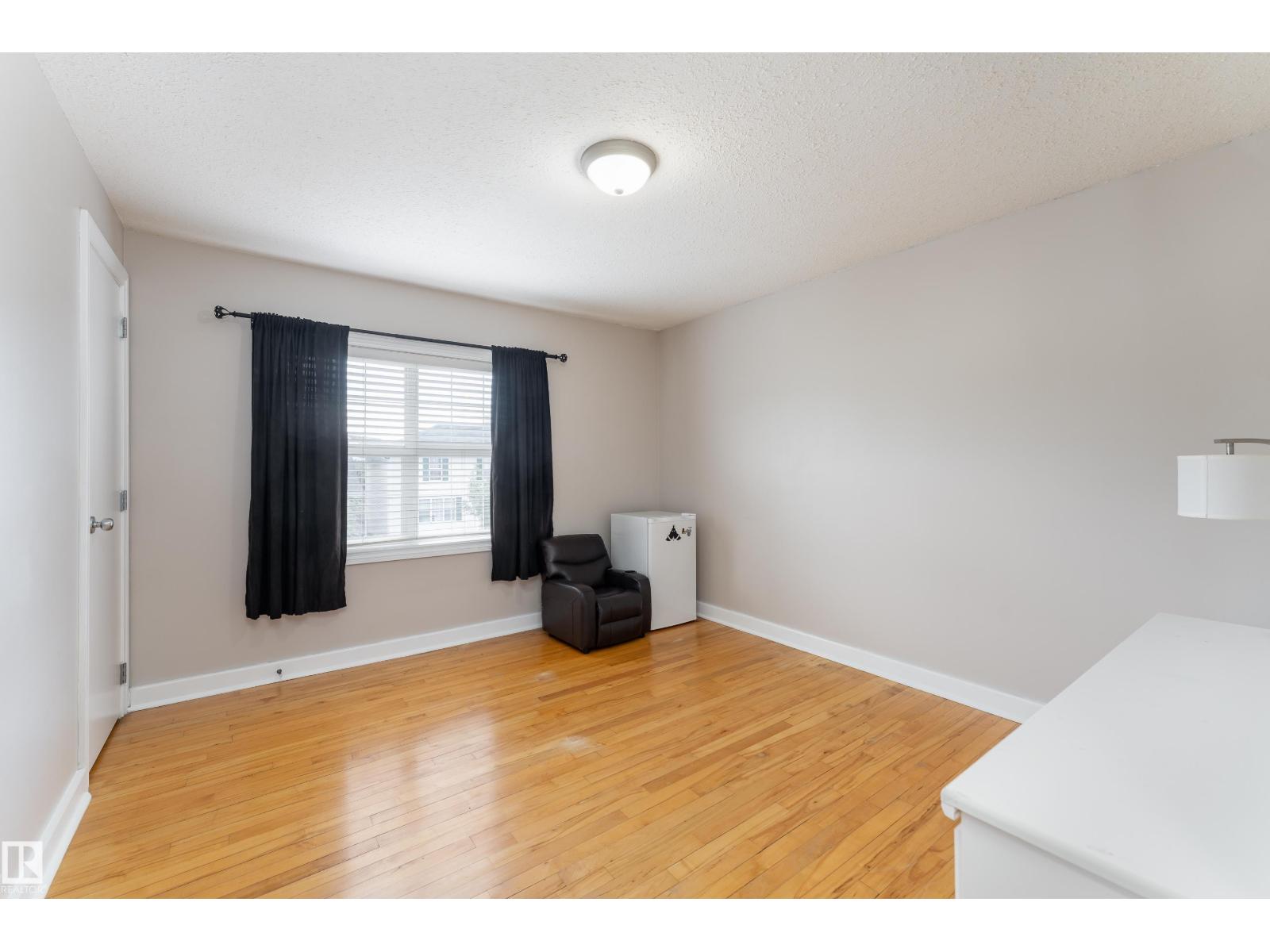 10008 144 AVE NW — photo 10