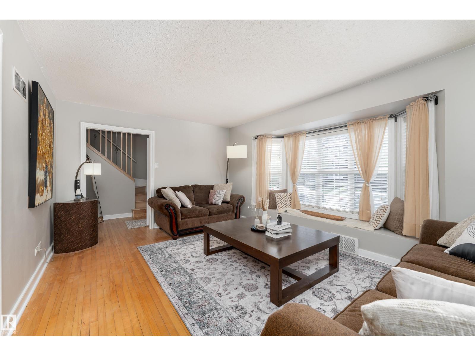 10008 144 AVE NW - photo 4