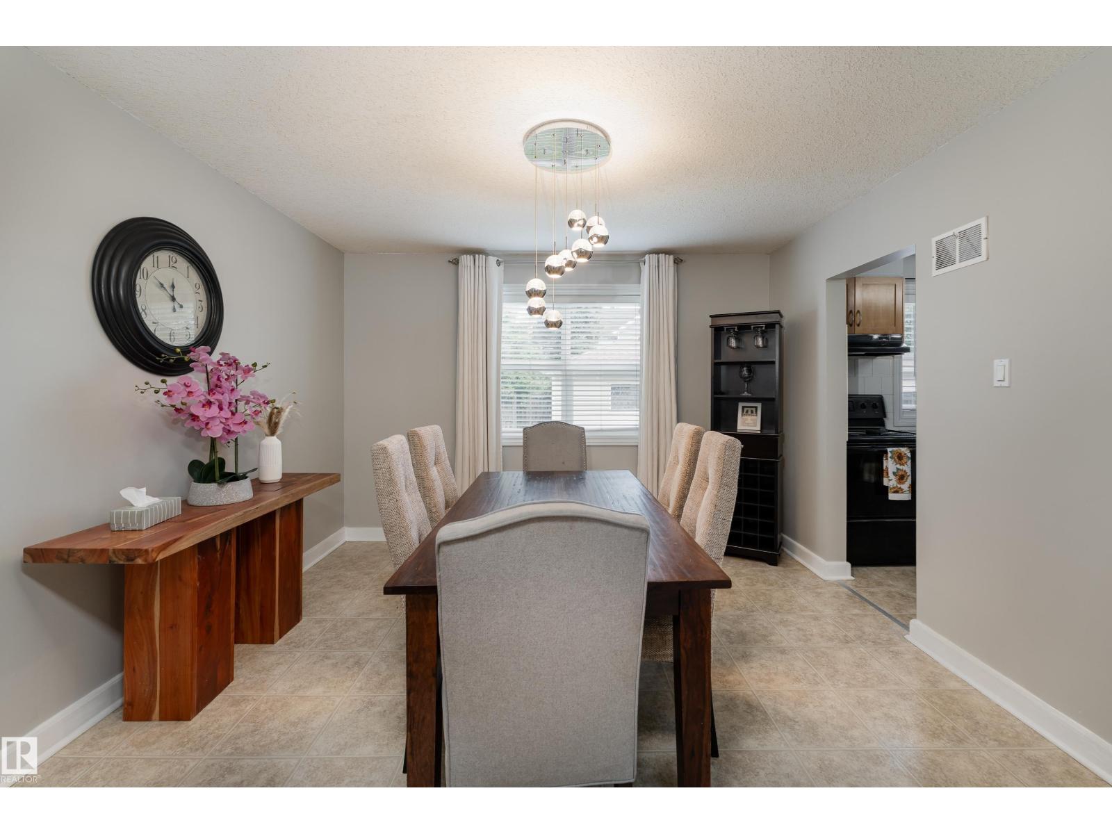 10008 144 AVE NW - photo 5