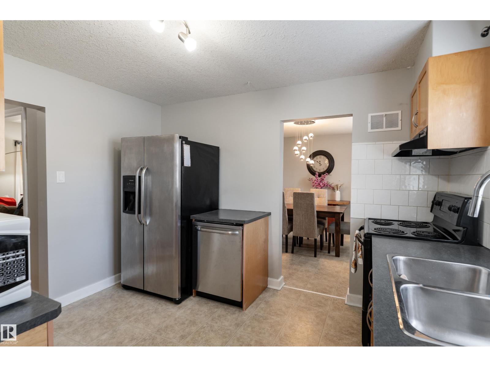 10008 144 AVE NW — photo 7