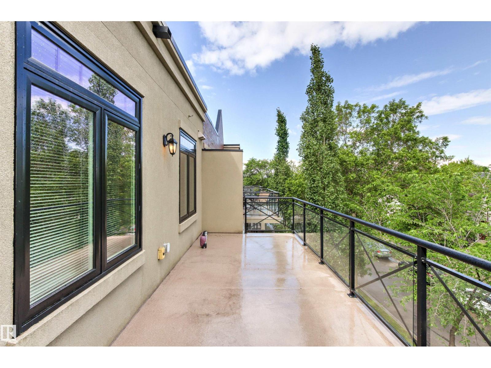 #318 10811 72 AV NW — photo 30