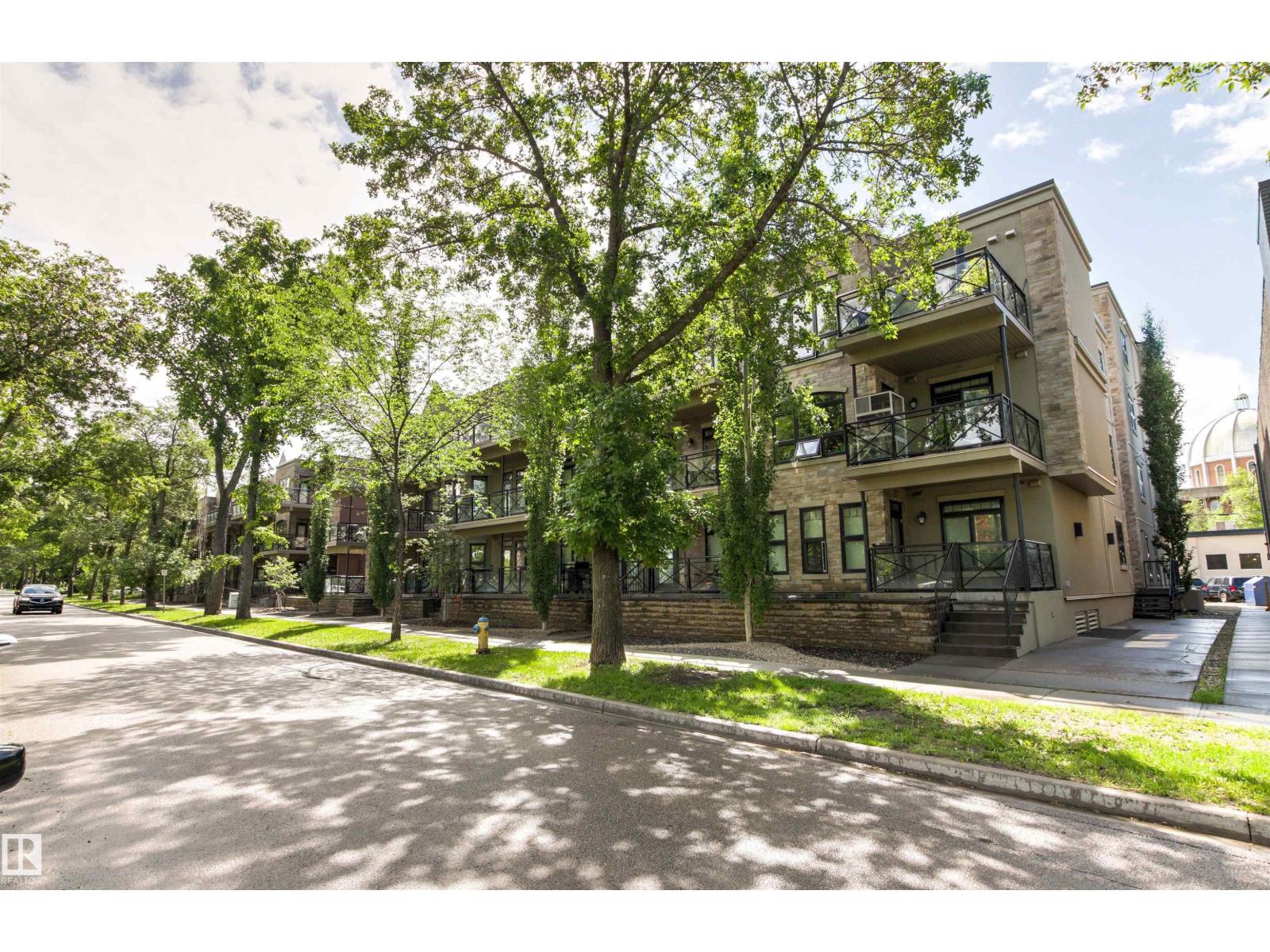 #318 10811 72 AV NW — photo 38