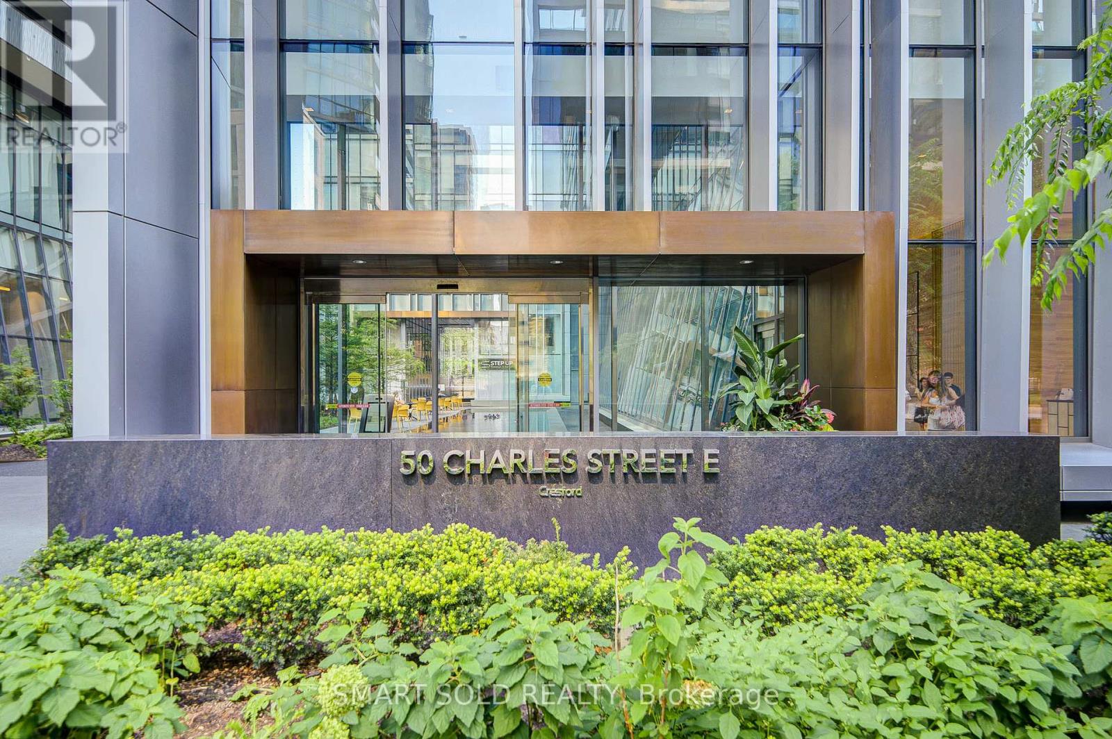 #2909 50 CHARLES STREET E - 1