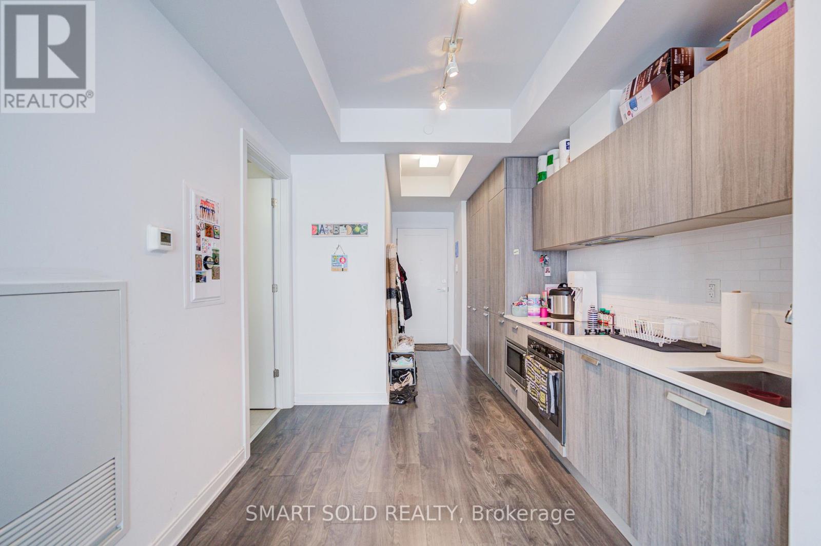 #2909 50 CHARLES STREET E - 17