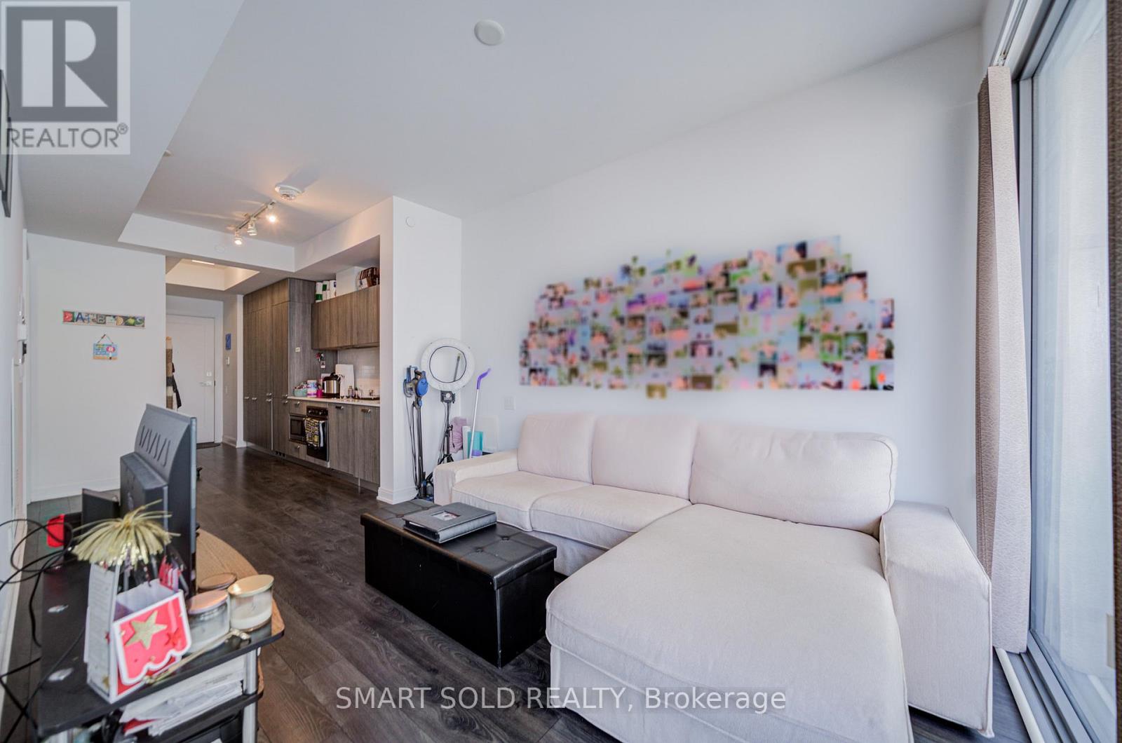 #2909 50 CHARLES STREET E - 22